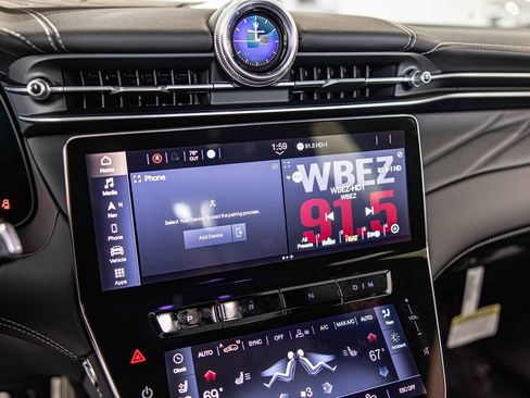 New 2025 Maserati Grecale Modena image 27