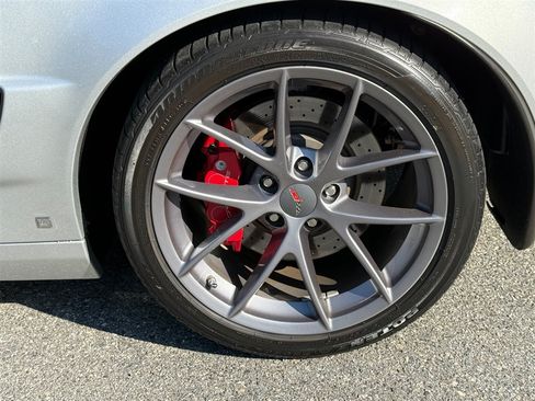 Used 2009 Chevrolet Corvette Z06 RWD image 17