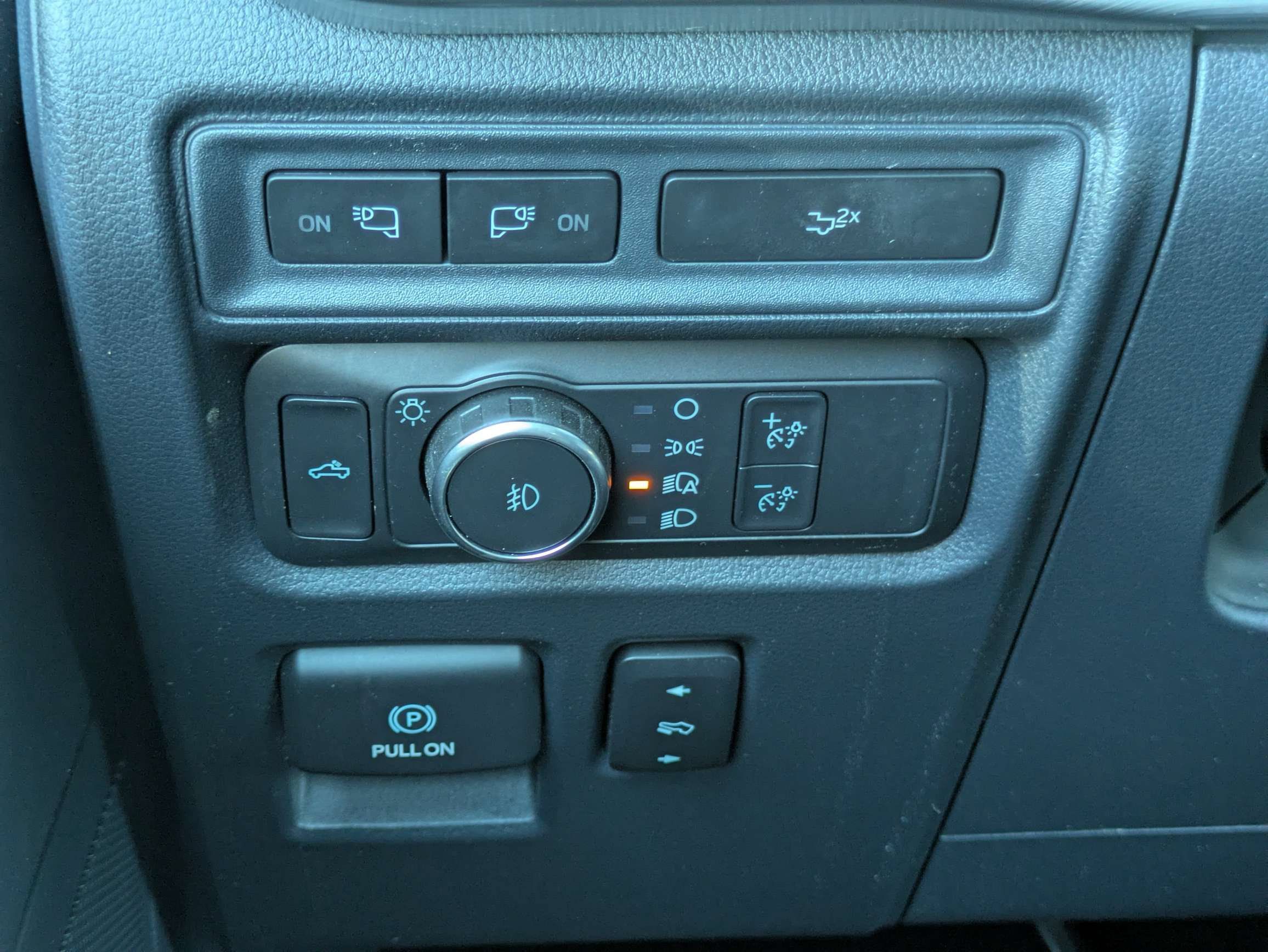 Used 2022 Ford F150 Lariat RWD image 13