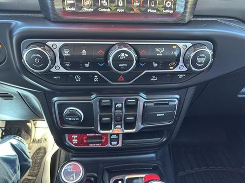 Used 2023 Jeep Gladiator Rubicon w/ Cold Weather Group image 24