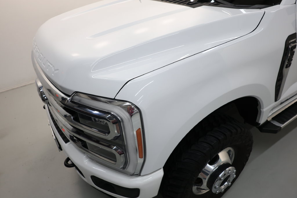 Used 2023 Ford F350 Lariat w/ FX4 Off-Road Package AWD/4WD image 59