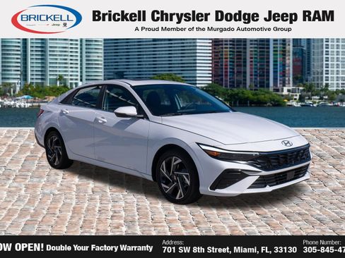 Used 2025 Hyundai Elantra Limited FWD image 2