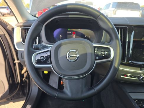 Used 2025 Volvo XC60 B5 Plus AWD/4WD image 14