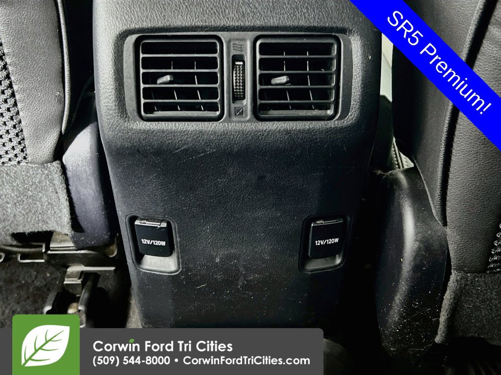 Used 2018 Toyota 4Runner SR5 Premium AWD/4WD image 30