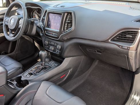 Certified 2022 Jeep Cherokee Trailhawk w/ Sun, Sound & Nav Group image 39