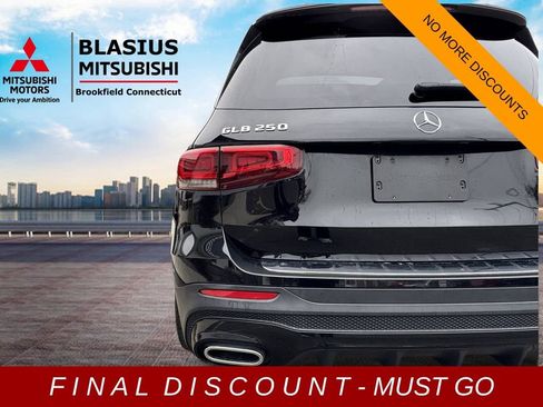 Used 2021 Mercedes-Benz GLB 250 4MATIC w/ AMG Line image 25