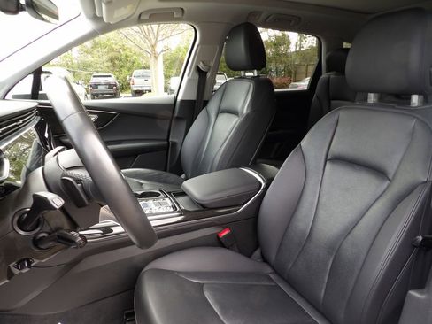 Used 2023 Audi Q7 3.0T Premium Plus AWD/4WD image 13