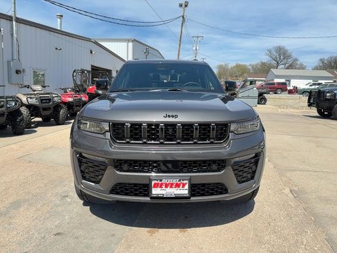 New 2026 Jeep Grand Cherokee L Limited AWD/4WD image 3