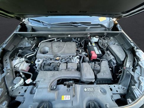 Used 2022 Toyota RAV4 LE FWD image 23