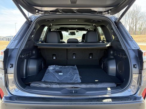 New 2026 Subaru Forester Touring w/ Touring Package AWD/4WD image 12