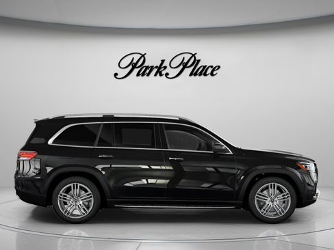 New 2026 Mercedes-Benz GLS 450 4MATIC image 27
