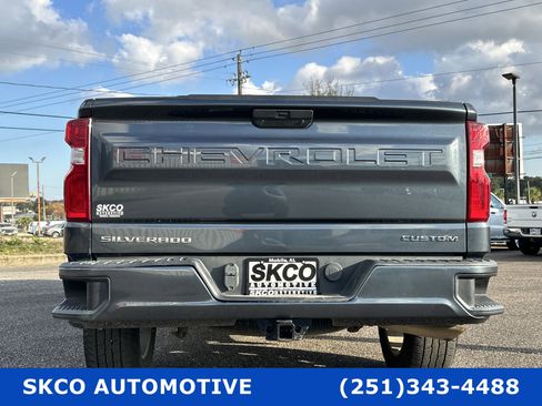 Used 2021 Chevrolet Silverado 1500 Custom image 4