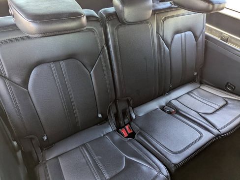 Used 2020 Ford Expedition Max Limited RWD image 15