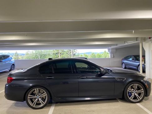 Used 2014 BMW M5 RWD image 5
