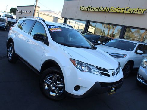 Used 2013 Toyota RAV4 LE AWD/4WD image 31