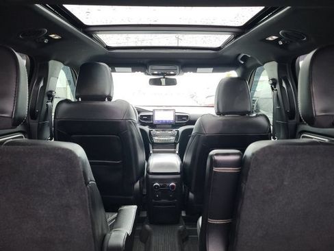 Used 2022 Ford Explorer ST w/ ST Street Pack AWD/4WD image 30