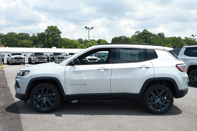 New 2026 Jeep Compass Latitude AWD/4WD image 9