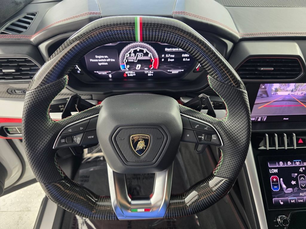 Used 2019 Lamborghini Urus AWD/4WD image 18