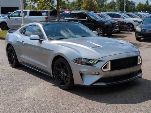 Used 2020 Ford Mustang Premium w/ Equipment Group 201A RWD image 3