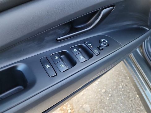 New 2025 Hyundai Elantra SEL w/ Cargo Package image 15