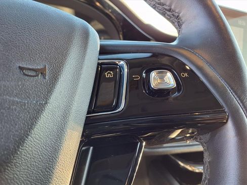 Used 2022 Lincoln Corsair AWD w/ Premium Package image 20