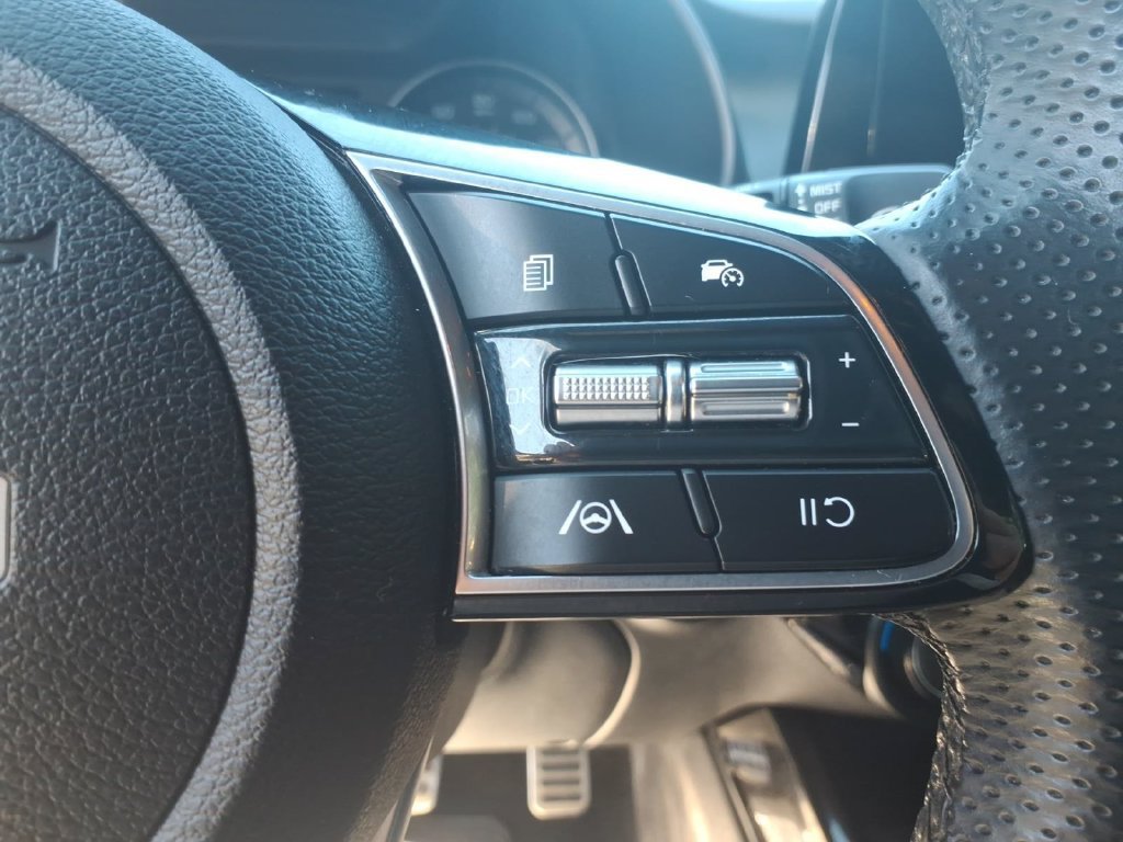 Used 2022 Kia Forte GT-Line FWD image 9