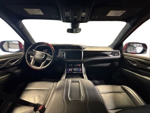 Used 2022 GMC Yukon Denali w/ Denali Premium Package AWD/4WD image 32