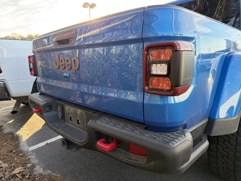 Used 2020 Jeep Gladiator Rubicon image 6