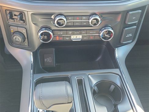 Used 2025 Ford F150 XLT w/ Equipment Group 302A MID image 29