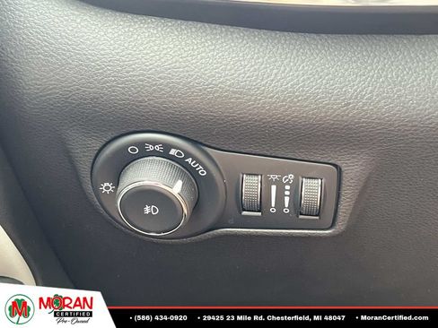 Used 2023 Jeep Compass Limited AWD/4WD image 25