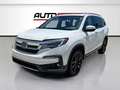 Used 2021 Honda Pilot Touring image 3