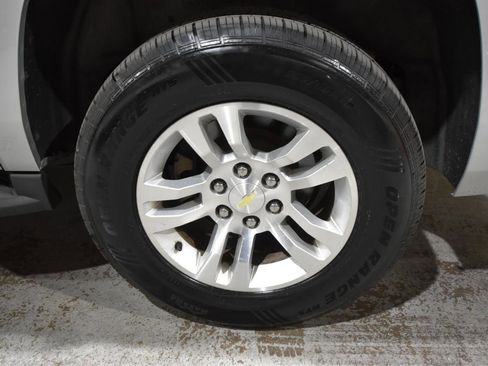 Used 2015 Chevrolet Suburban LT image 59