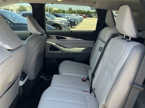New 2026 INFINITI QX60 Luxe image 26