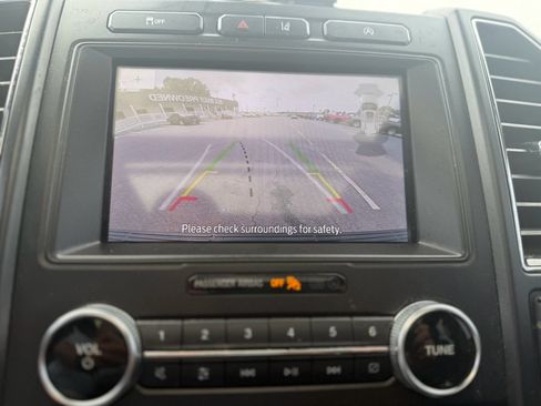 Used 2020 Ford Expedition Max Limited RWD image 39