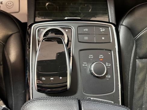 Used 2017 Mercedes-Benz GLS 450 4MATIC image 27