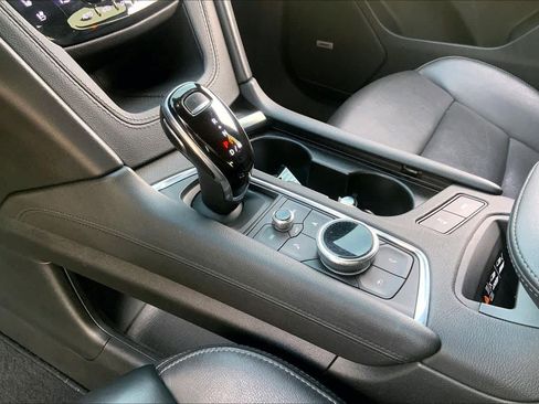 Used 2020 Cadillac XT6 Premium Luxury image 16