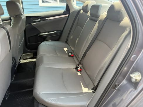 Used 2017 Honda Civic Touring image 32
