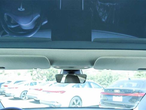 Used 2018 Tesla Model 3 Mid Range image 12