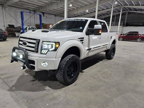 Used 2014 Ford F150 Lariat w/ Equipment Group 502A Luxury AWD/4WD image 2