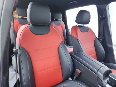 Used 2022 Mercedes-Benz GLB 35 AMG 4MATIC image 34