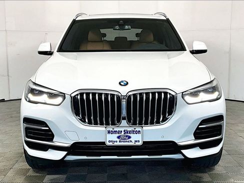 Used 2023 BMW X5 xDrive40i w/ Premium Package image 3