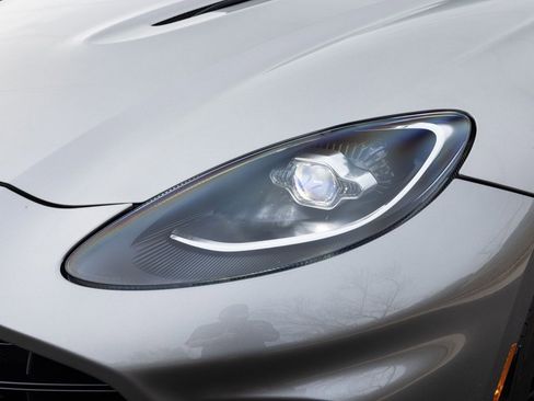 Used 2023 Aston Martin DBX 707 image 15