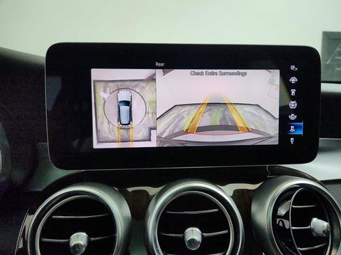 Used 2020 Mercedes-Benz GLC 300 4MATIC w/ Parking Assistance Package image 19