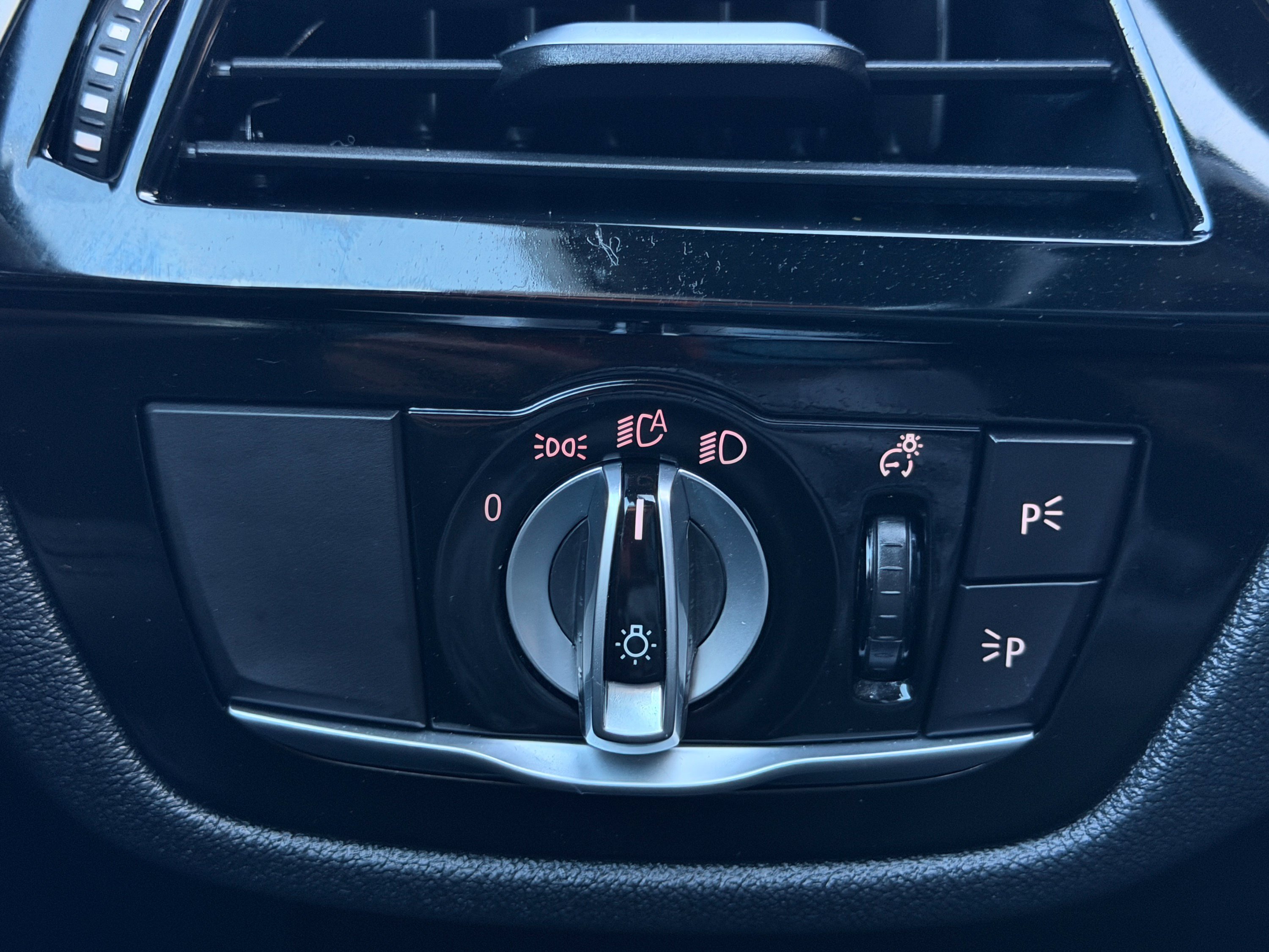 Used 2019 BMW M550i xDrive AWD/4WD image 33