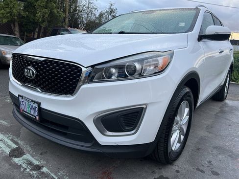 Used 2016 Kia Sorento LX AWD/4WD image 1