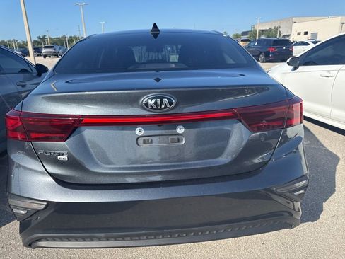 Used 2021 Kia Forte Sedan FWD image 5