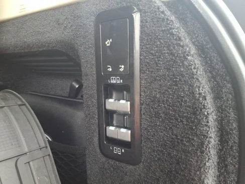 Used 2024 Land Rover Range Rover Long Wheelbase SE image 27