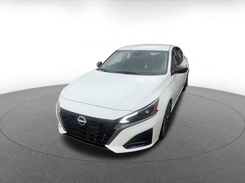 Used 2026 Nissan Altima 2.5 SV FWD image 6