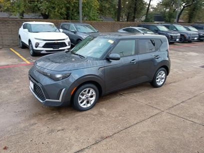Used 2024 Kia Soul LX w/ Option Group 015