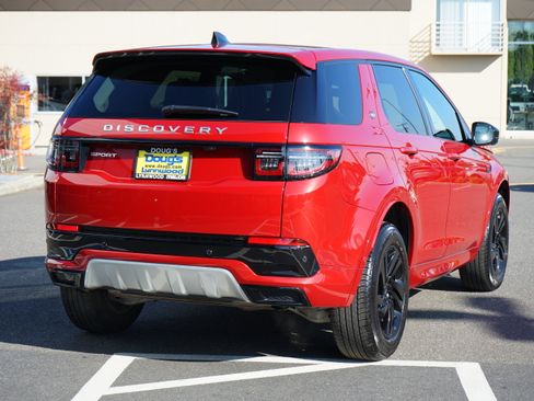 Used 2024 Land Rover Discovery Sport S image 4